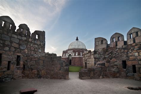 The Mausoleum of Tughlaq Monarch Ghias ud Din Tughlaq | Flickr