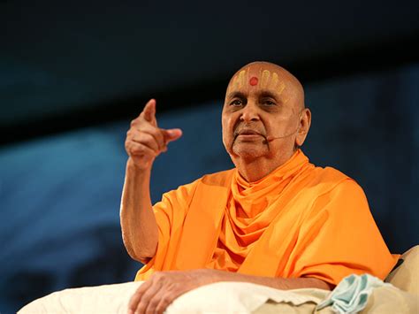 Lord Swaminarayan: Pramukh Swami Maharaj Photos