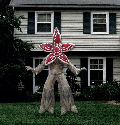 Top 10 stranger things halloween decorations for a spooky Upside Down ...