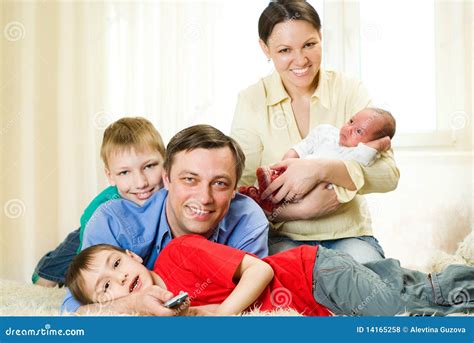 Happy Parents And Children Royalty Free Stock Photos - Image: 14165258