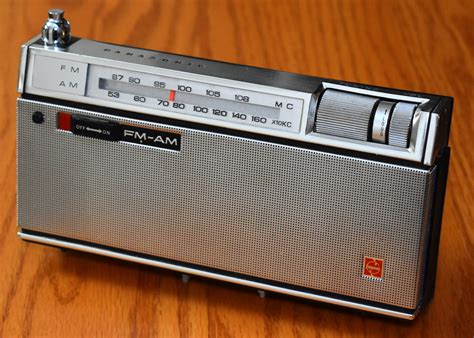 Vintage Panasonic Transistor Radio, Model RF-800, AM-FM Ba… | Flickr