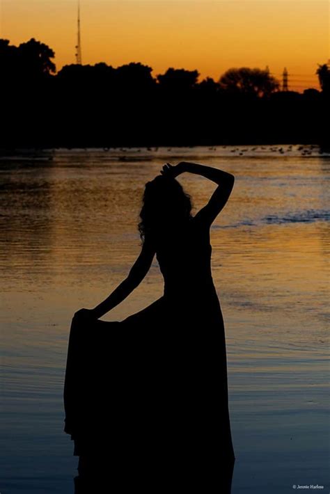 14 Tips for Shooting Stunning Silhouettes | Improve Photography