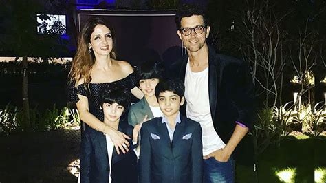 Hrithik Roshan Family Finally TOGETHER After Divorce - Wife Suzanne ...