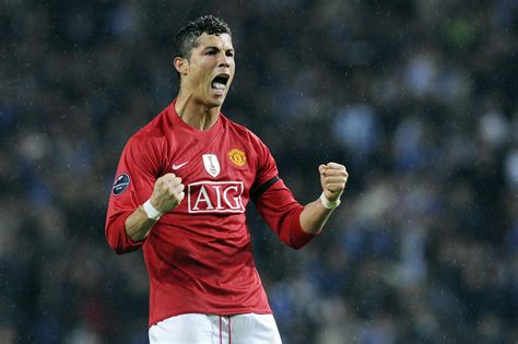 Ronaldo makes sensational return to Man United | AP News