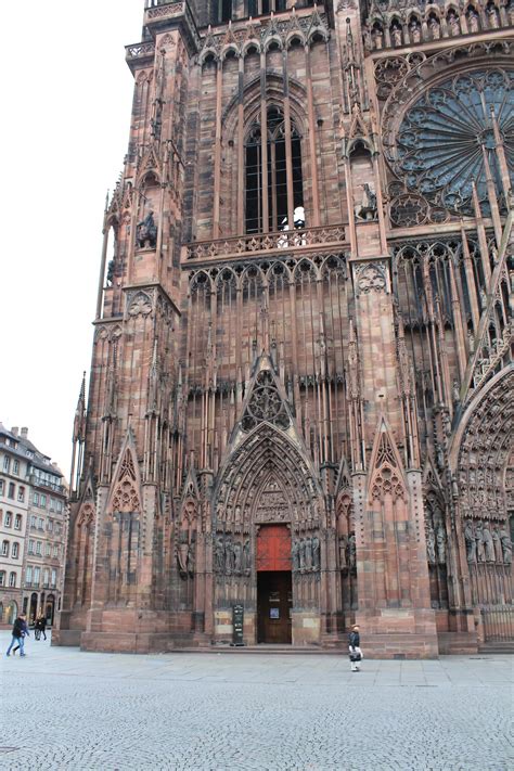 39 phenomenal photos of Strasbourg Cathedral, France | BOOMSbeat