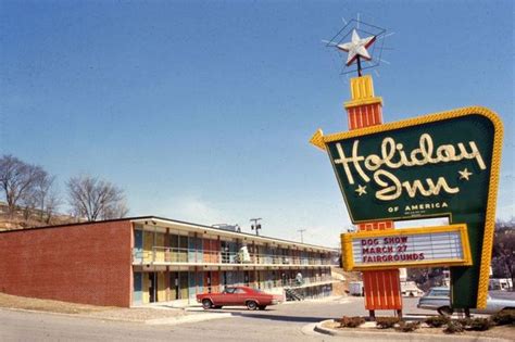 The Holiday Inn circa 1966 U.S. 20/Dodge Street, Vintage Hotels ...