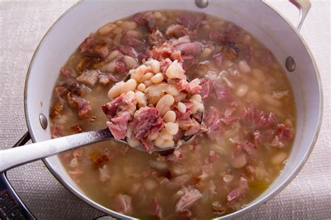 Southern navy beans recipe (with ham bone) - James Strange