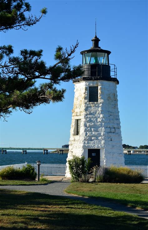 WC-LIGHTHOUSES: NEWPORT HARBOR LIGHTHOUSE-NEWPORT, RHODE ISLAND