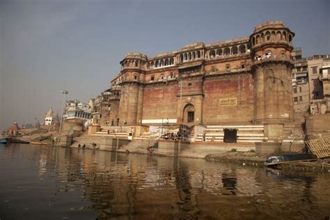 8 Important Ghats in Varanasi that You Must See