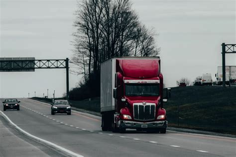 Best Bluetooth Headsets for Truckers: 2021 Update - Swift Moves