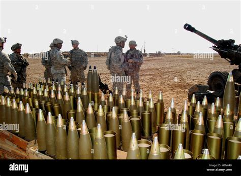 M119 a2 howitzer section hi-res stock photography and images - Alamy