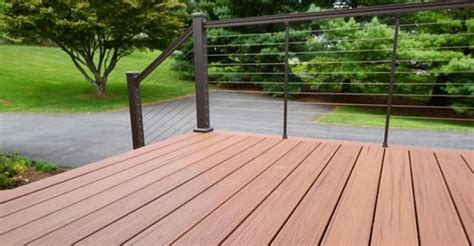 How to Put Up Metal Railings on a Garden Composite Decks?