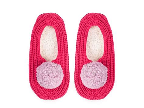 The Best Slippers To Keep You Toasty Warm This Winter - Chatelaine