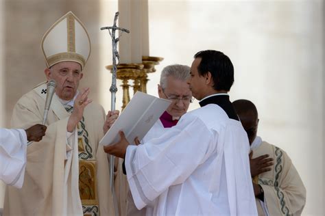 Full text of Pope Francis’ homily for the canonization Mass of 10 ...