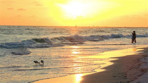 Siesta Key Beach Sunset | June 18, 2013 | Jim Mullhaupt | Flickr