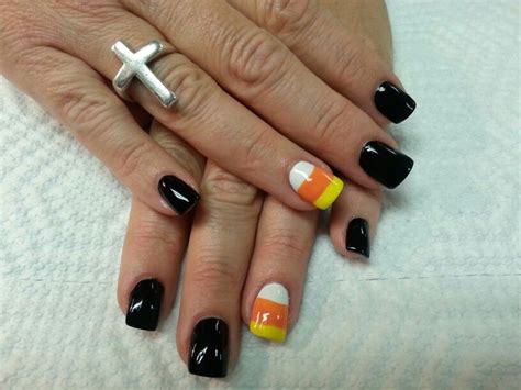 Halloween candy corn nail art! Candy Corn Nails, Halloween Candy Corn, Best Nail Polish, Fun ...