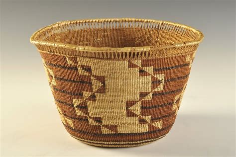 NA 161 | Native american baskets, Basket design, Indian baskets