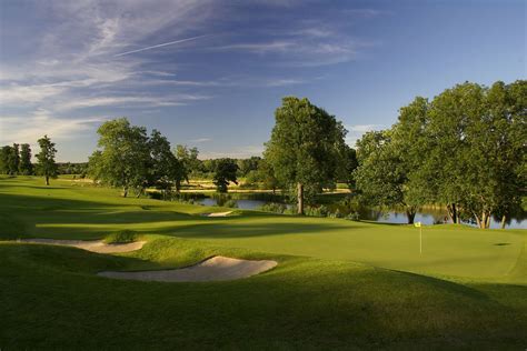 The Grove Golf Course | golfcourse-review.com