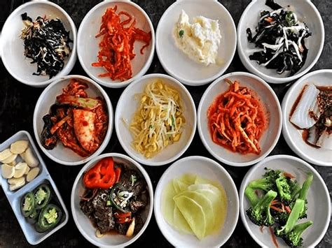 Korean Table Manners - Dining Etiquette You Need To Know