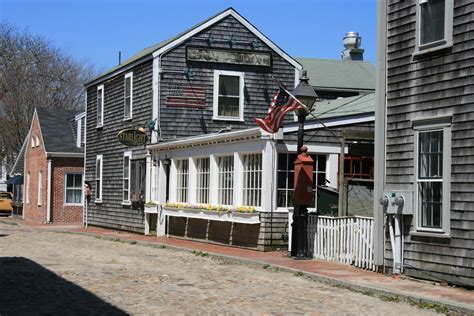 The Travels of a Quilter: Nantucket architecture