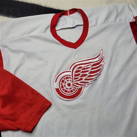 Vintage 90s Detroit Red Wings CCM Jersey Free... - Depop