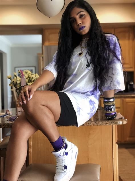 Metallic Purple Air Jordan 4 | Easy Streetstyle Outfit | Purple shoes ...