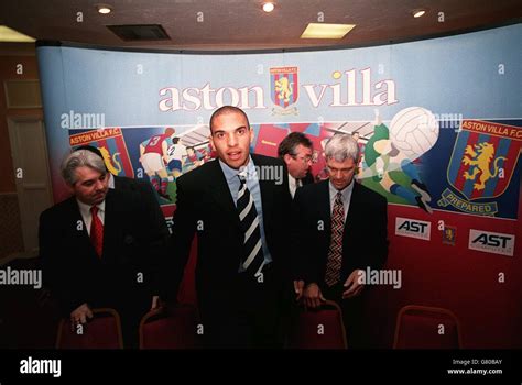 Soccer - Stan Collymore Aston Villa Stock Photo - Alamy