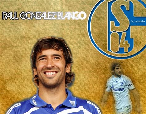 Football wallpapers: Raul Gonzalez - Schalke 04