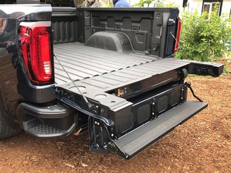 Pickup truck tailgates join the high-tech revolution - OnMilwaukee