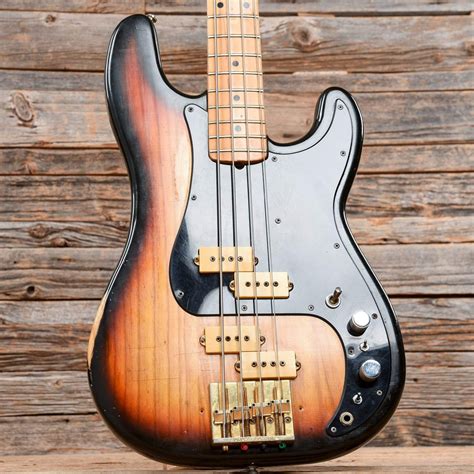 Fender Precision Bass Sunburst 1978 – Chicago Music Exchange