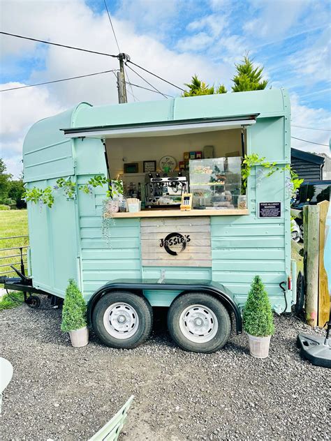 Cake Maker, Birthday Cakes - Jessie’s Coffee Truck - Reading, England