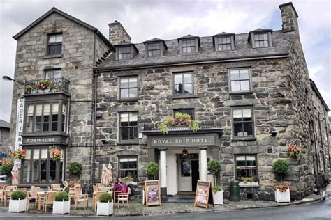 The Royal Ship Hotel – Snowdonia Info