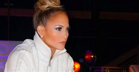 Is Jennifer Lopez Launching a Bronzer? | POPSUGAR Beauty