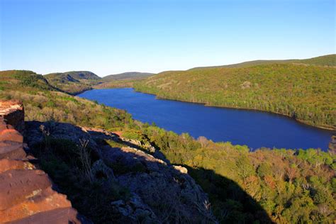 Ovewview of lake of the clouds at Porcupine Mountains State Park, Michigan image - Free stock ...