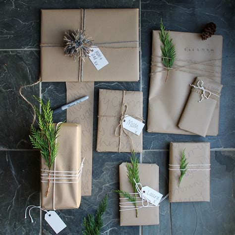 10 Christmas wrapping ideas using brown paper