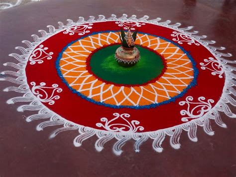 Janmashtami Images: Krishna Janmashtami special rangoli design with colours and dots | Happy ...