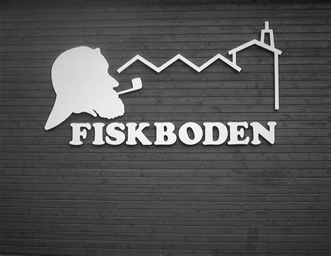 Smoker | Fish Vendor & Restaurant in Lomma Harbour. | Christer | Flickr