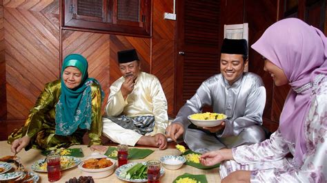 Celebrating Ramadan in Malaysia and Indonesia: A day in the life of a ...