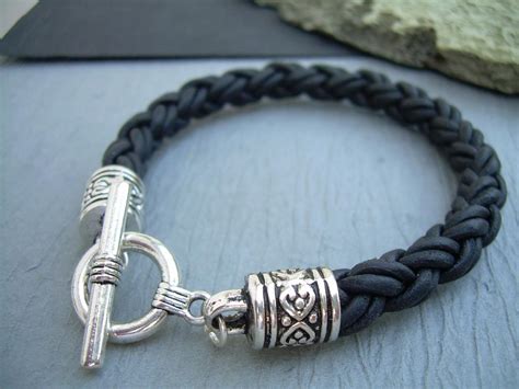 Womens Leather Bracelet, Thick Natural Black Braid, Toggle Clasp on Luulla