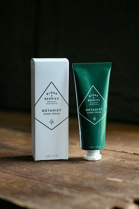 BJÖRK & BERRIES Hand Cream BOTANIST | discoverattic