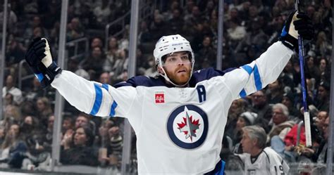 Winnipeg Jets announce Adam Lowry as new captain - Winnipeg | Globalnews.ca