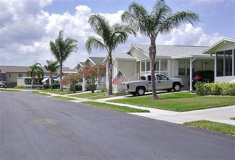 Mobile Home Park in Melbourne, FL: Lakewood Village