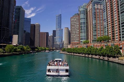 2023 45-Minute Chicago River Architecture Tour from Magnificent Mile