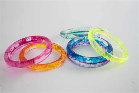 Epoxy Jewelry: How to Make Resin Bracelets - At Charlotte's House