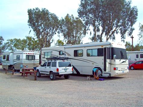 Lake Havasu Resort - Colorado River Adventures