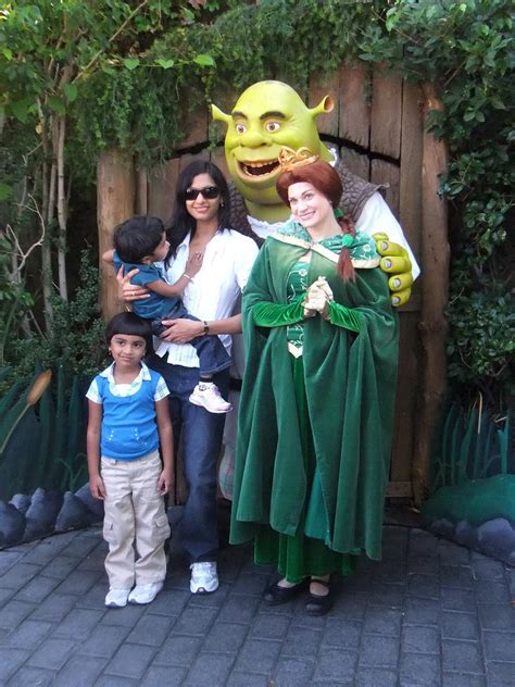 Shrek and Princess Fiona cosplays by trivto on DeviantArt