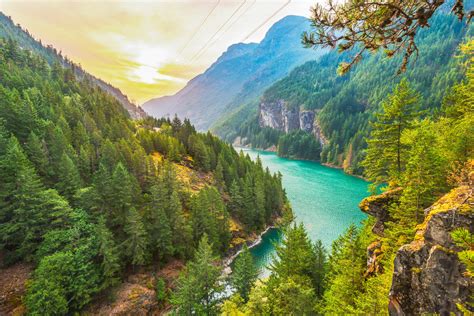 15 Best Hikes in North Cascades National Park • Small Town Washington