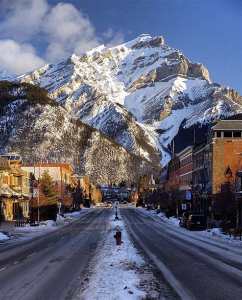 Banff,Alberta : r/MostBeautiful