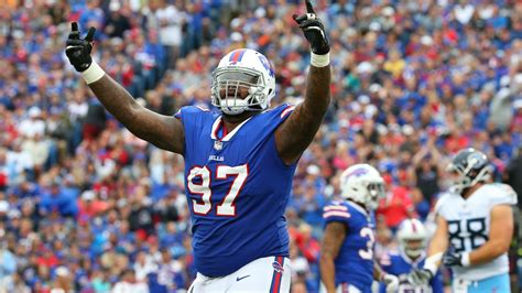 Buffalo Bills’ defensive tackle Jordan Phillips pumped up to face his ...