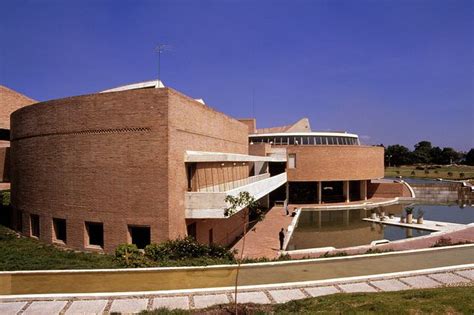 Walter Sisulu University - MhariEmilee